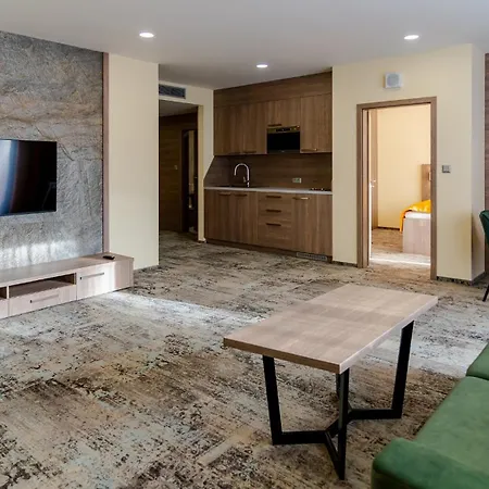 & Wellness Fitak****