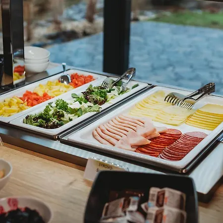 & Wellness Fitak****